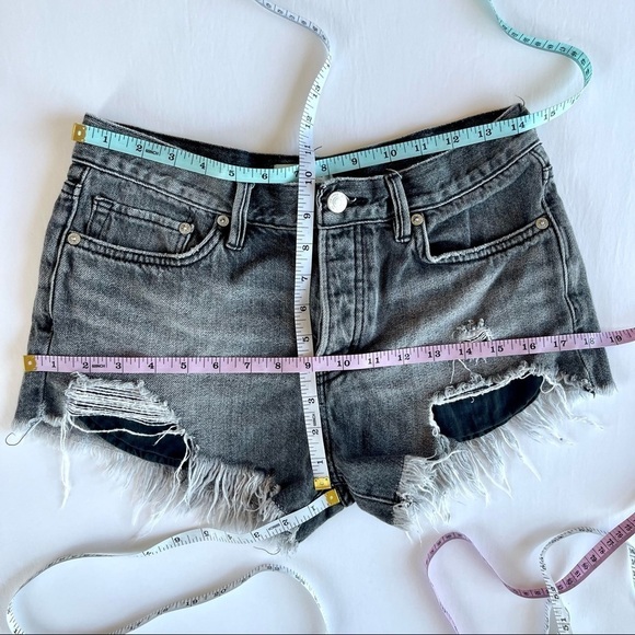 We the Free Gray Jean Shortie Shorts 26 - Picture 5 of 6